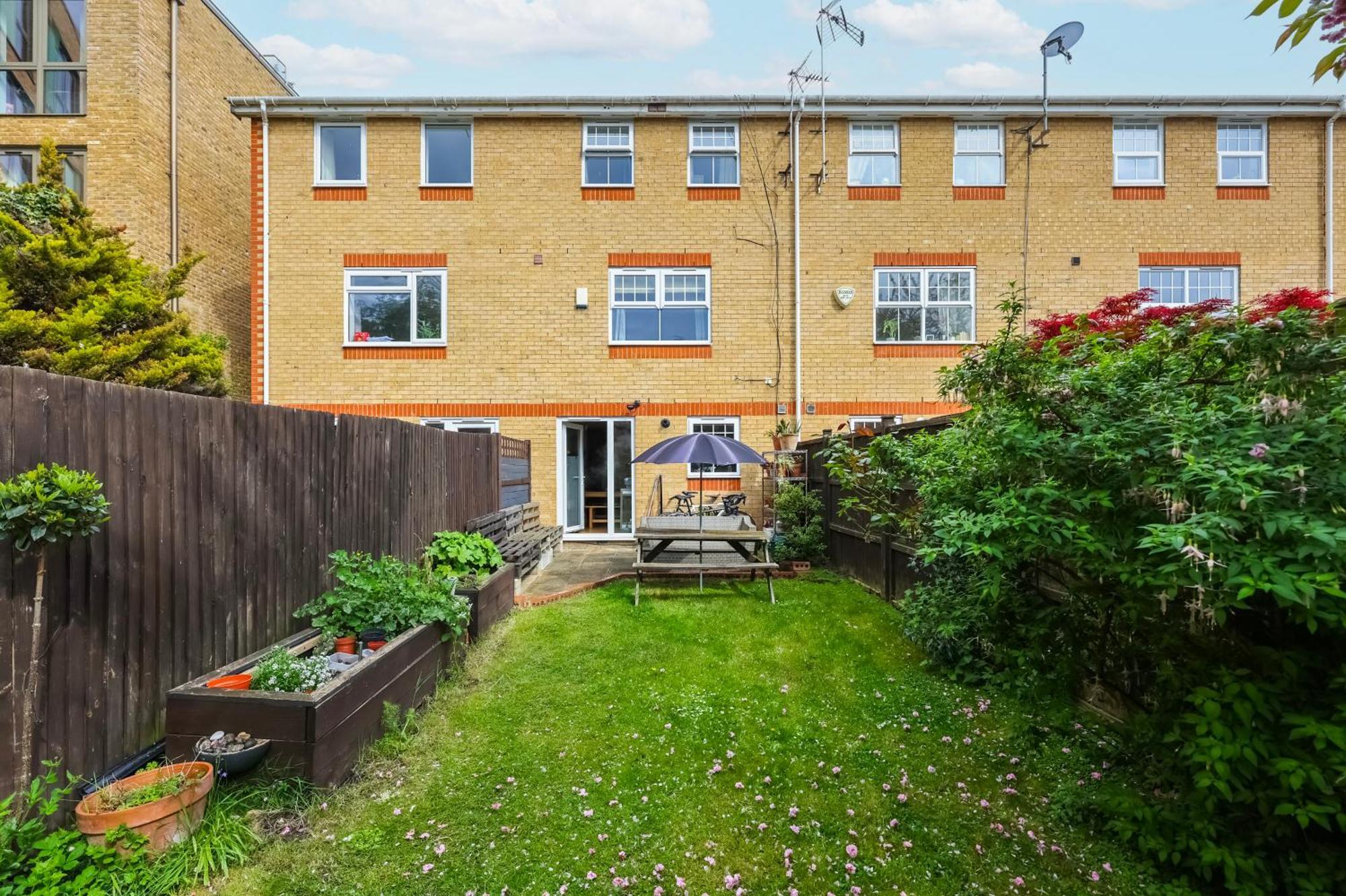 Double Rm And Ensuite In Clapham *